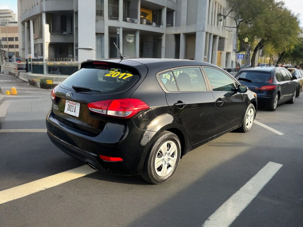 2017 KIA FORTE